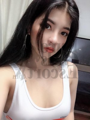 Livy call girls in Westwood New Jersey & thai massage